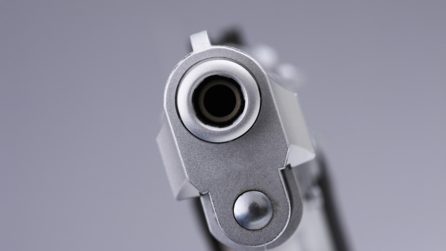 טרם התברר כיצד הגיע הפעוט לאקדח