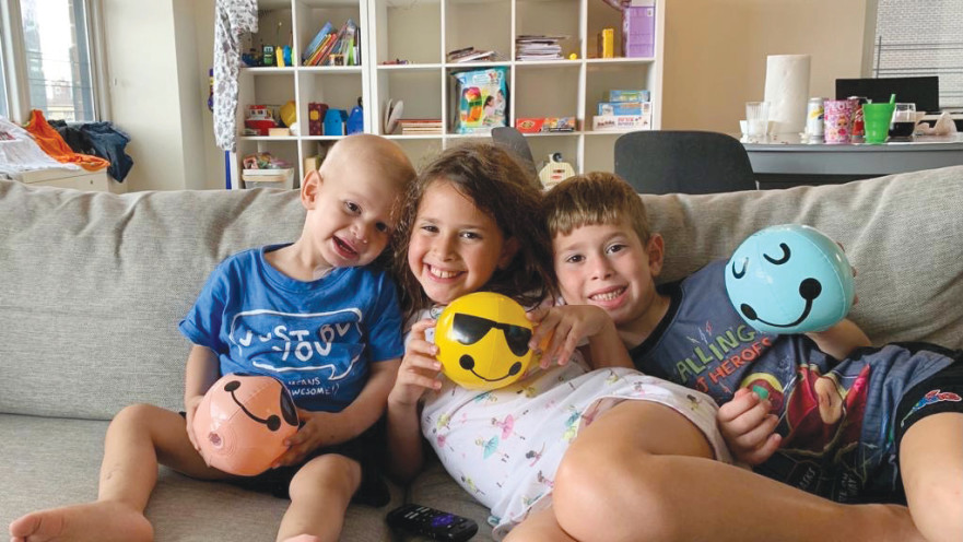 גיל, אור ושיר דדו בראליה