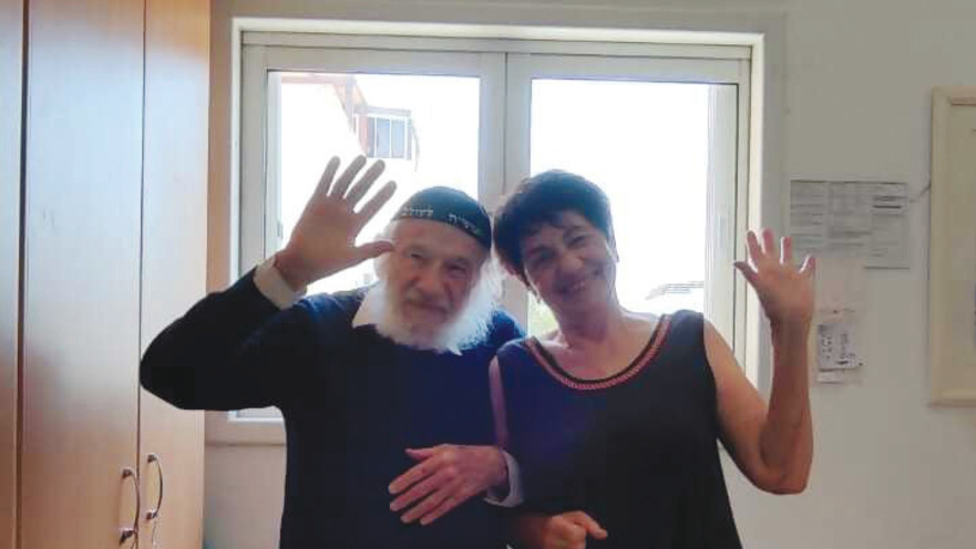 התקנת מזגנים במסגרת פרויקט שעה טובה של לאומי ואתר מידרג