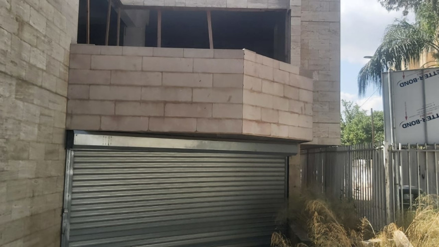 קומת המסחר בבניין ברחוב מלכי צדק. "לא נפל רבב בהליך"