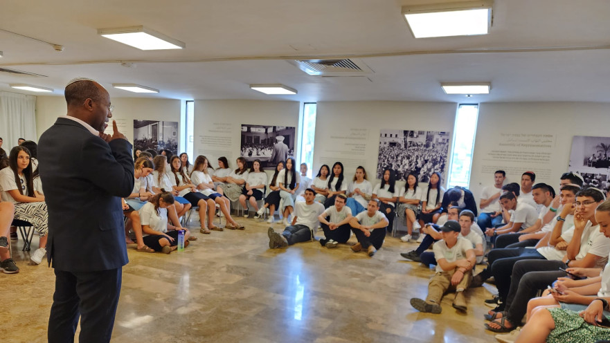 ח"כ משה סולומון ובני הנוער