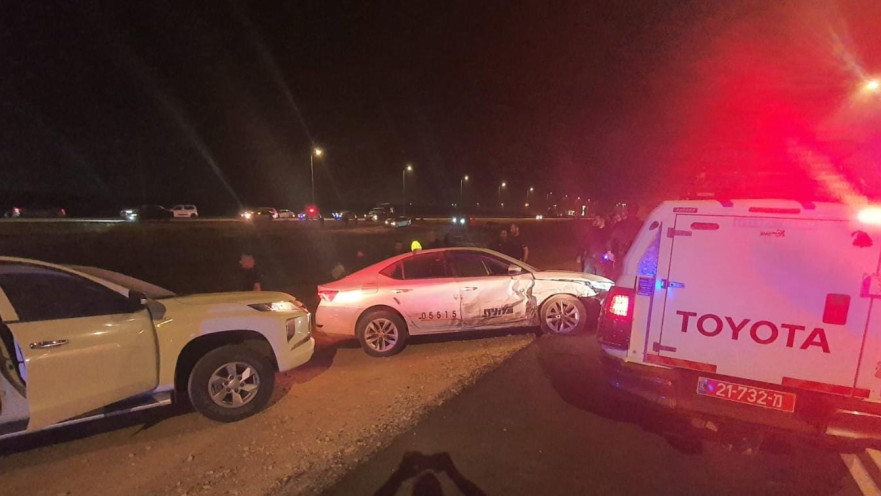 מונית שנגנבה מתחנת דלק בדימונה