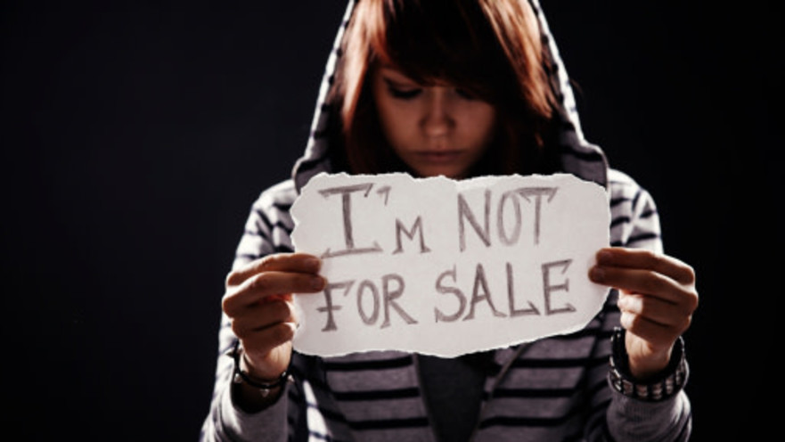 גזר דין מקל לשתי נשים שסייעו בניהול בית בושת 