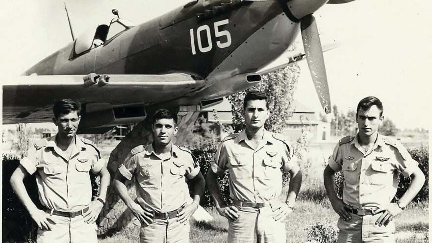 מימין לשמאל: יגאל שוחט, גיורא רום, דני אנגל, אילן גונן