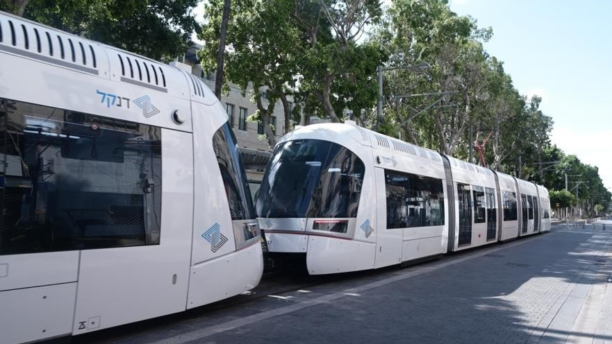 הרכבת הקלה. לא תסיים את נסיעתה במעבר המשוקע ברחוב אורלוב