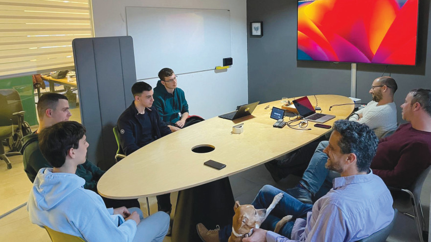 בני נוער בהייטק