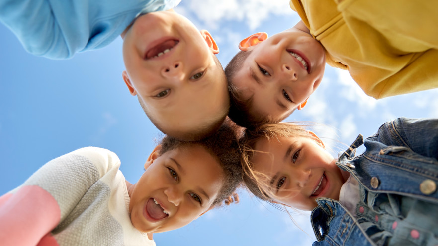 ילדים מאושרים, אילוסטרציה