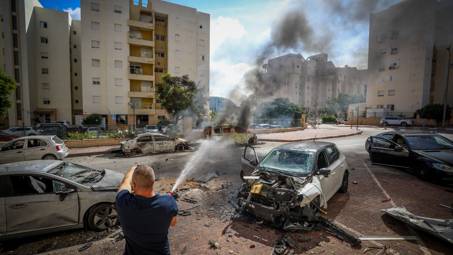 פגיעת רקטה באשקלון, מבצע "חרבות ברזל"