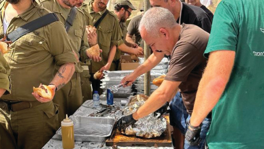 השף רונן ורה מבשל בשטח