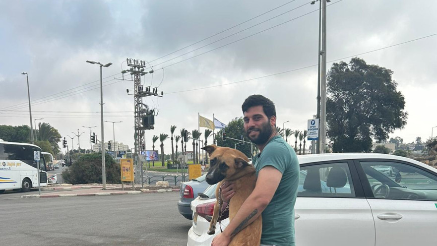 בר כסלו וכלבו הנאמן מתפנים מכפר עזה.