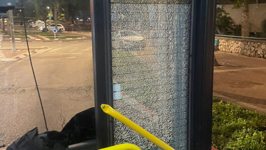 דלת האוטובוס שנפגעה