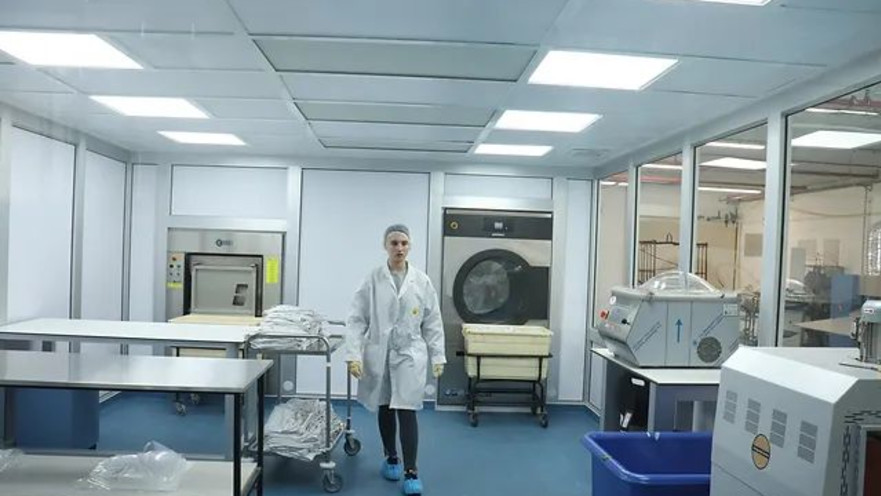 עסק אחד ביום - "קבוצת חמשת הפסים"