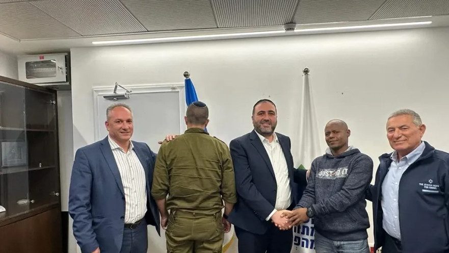 שר הפנים משה ארבל, מולוגטה צגאי וסא"ל י'