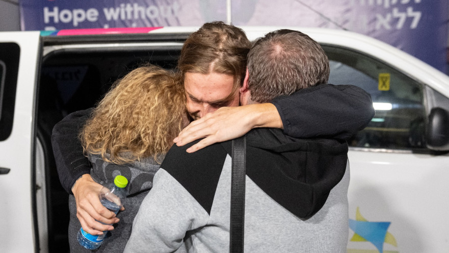 רון קריבוי נפגש עם הוריו לאחר ששוחרר משבי חמאס