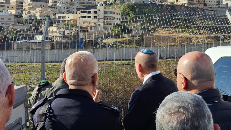 הסיור של המבקר אנגלמן בגדר הביטחון