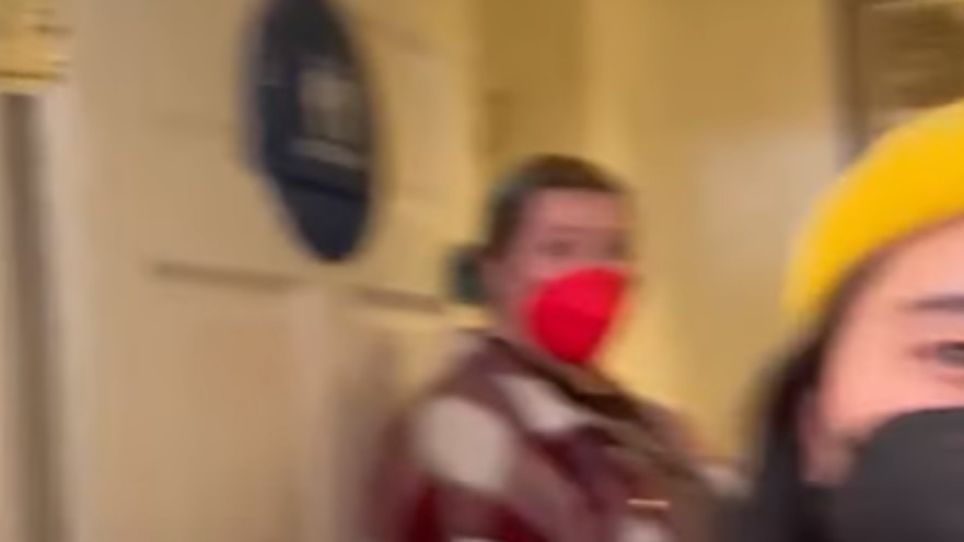 תקרית אנטישמית בבית קפה באוקלנד