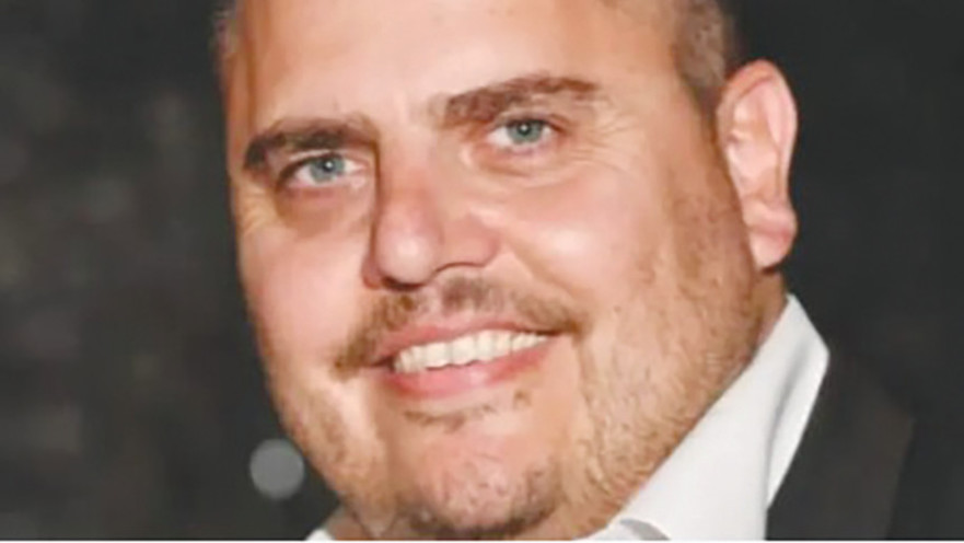 רונלד עם-שלם 