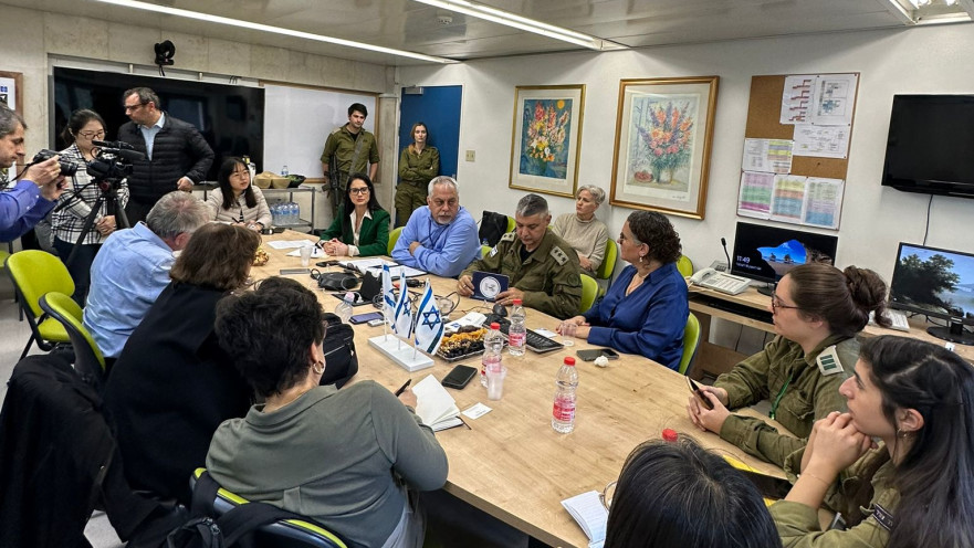 נציגי התקשורת הזרה מכל העולם בהדסה