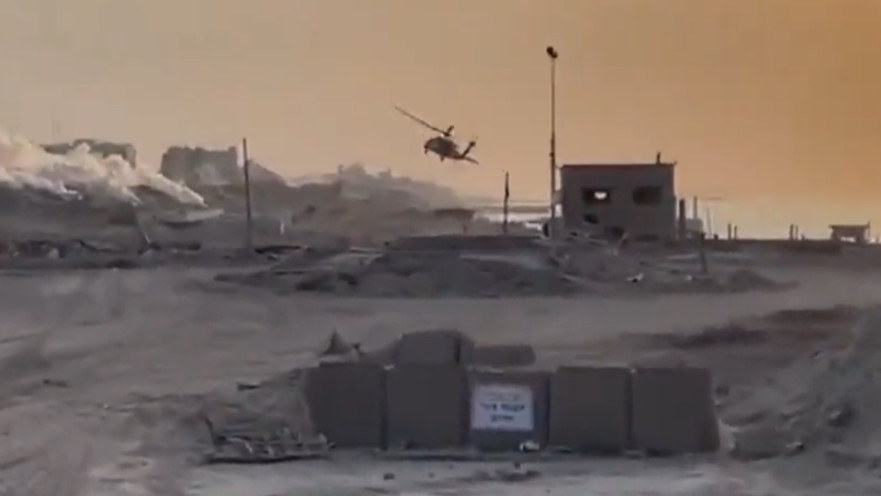 מסוק צה"ל מסוג ינשוף חומק מטיל נ"ט ומבצע תמרון