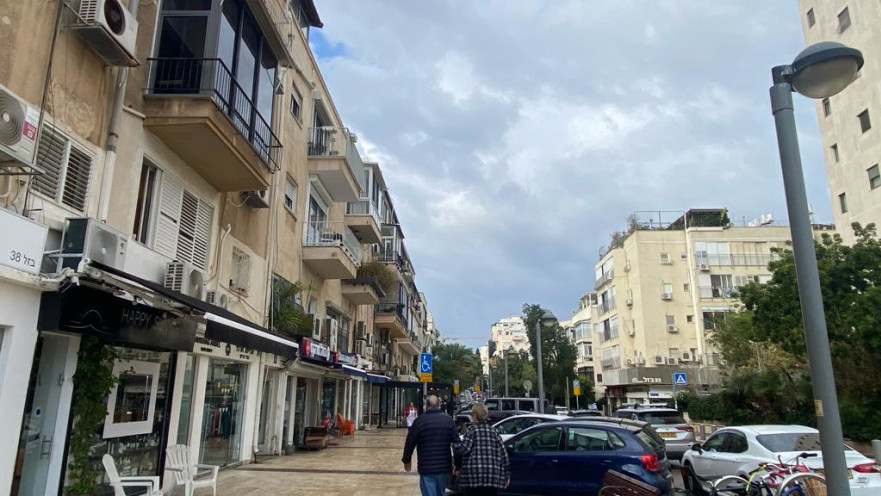 מזג אוויר מעונן חלקית בתל אביב