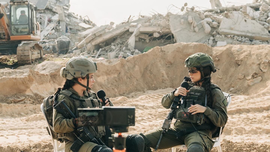 לוחמות בעזה מקליטות פודקאסט