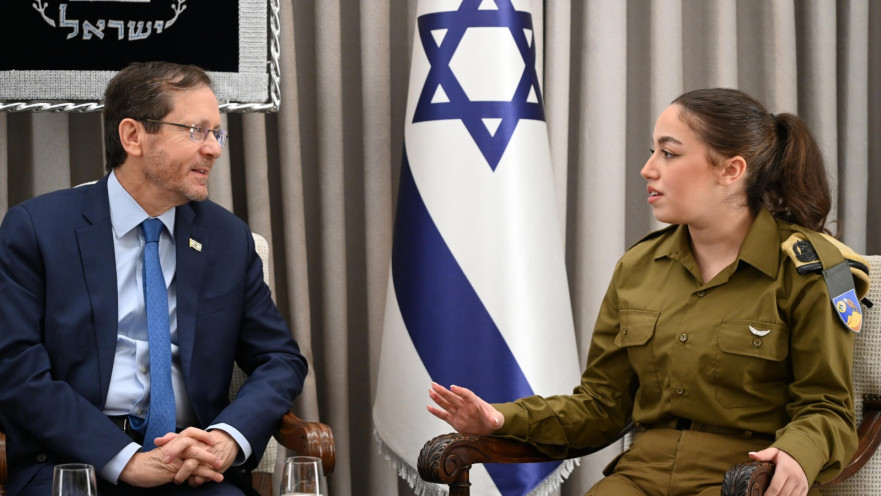 אורי מגידיש עם הרצוג