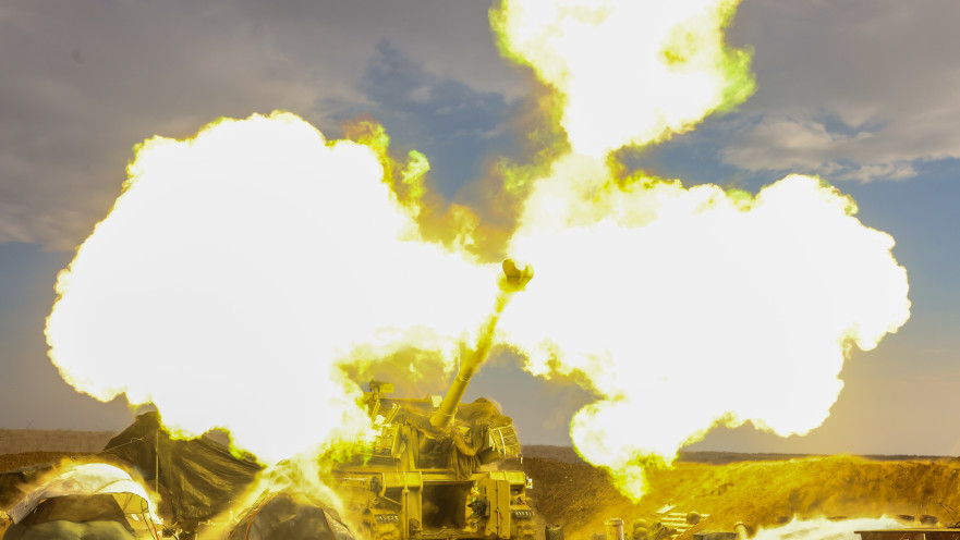 כוחות תותחנים בגבול לבנון