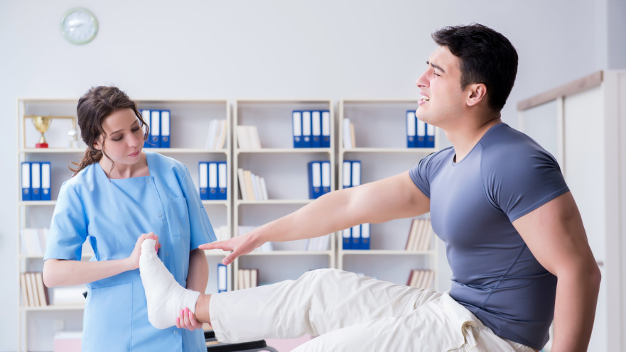 רופאה ופציינט