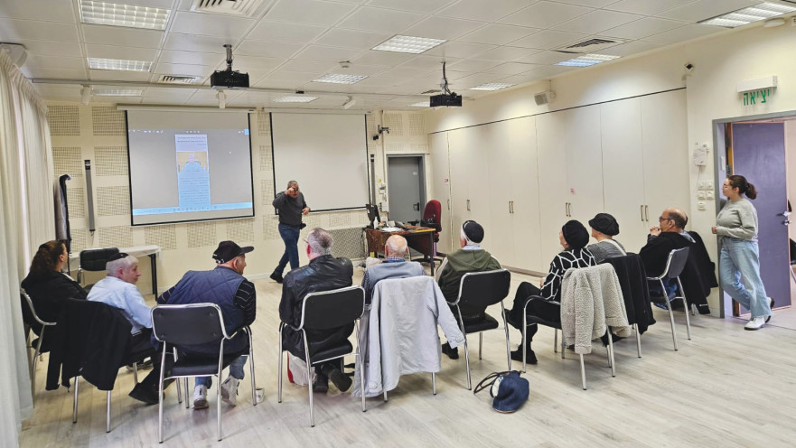 חירשים וחדשות במפגש השבועי