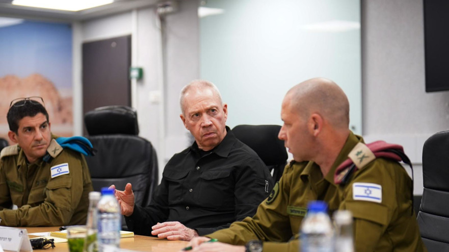 שר הביטחון יואב גלנט בהערכת מצב בפיקוד הדרום