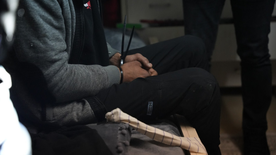 אחד העצורים