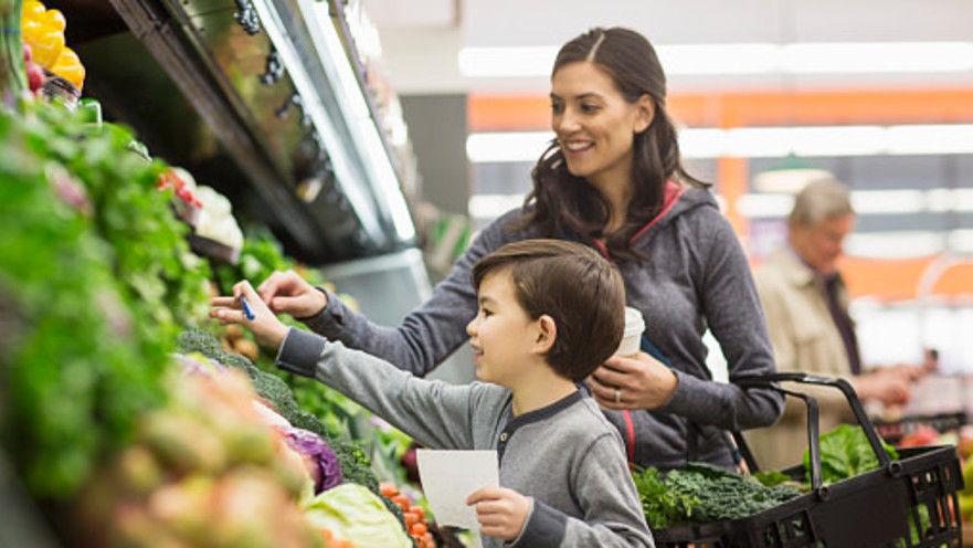  נדרשת ערנות מצד הצרכנים לכך שהם צורכים פירות וירקות "כחול לבן"