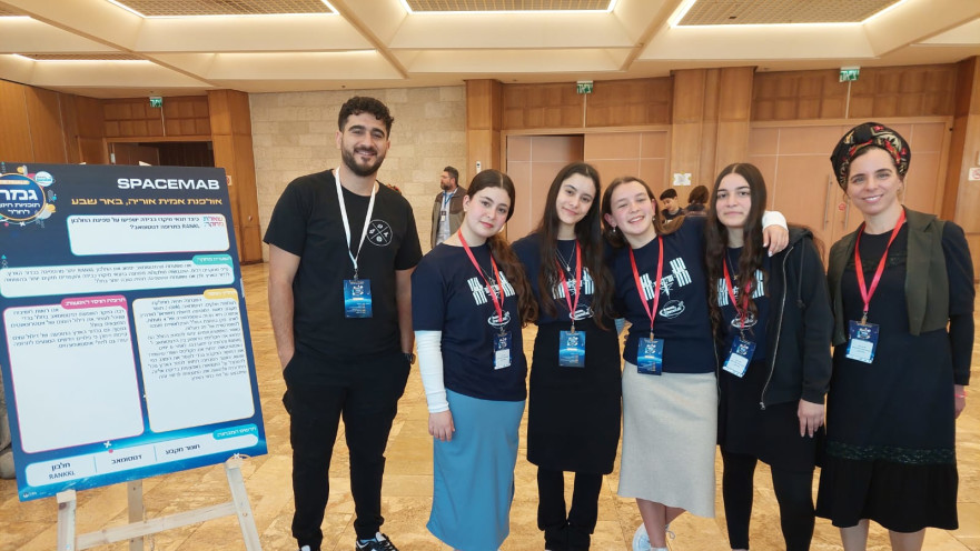 הזוכות בתחרות הניסויים "רמון ספייסלאב"
