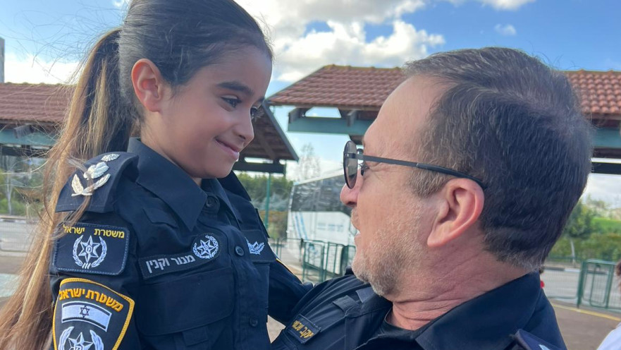 מנור וקנין ומפכ"ל המשטרה קובי שבתאי