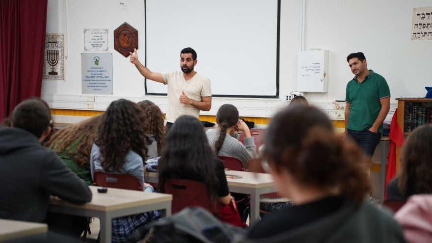 המפגש המיוחד של המילואימניקים עם תלמידי תיכון "אמית"