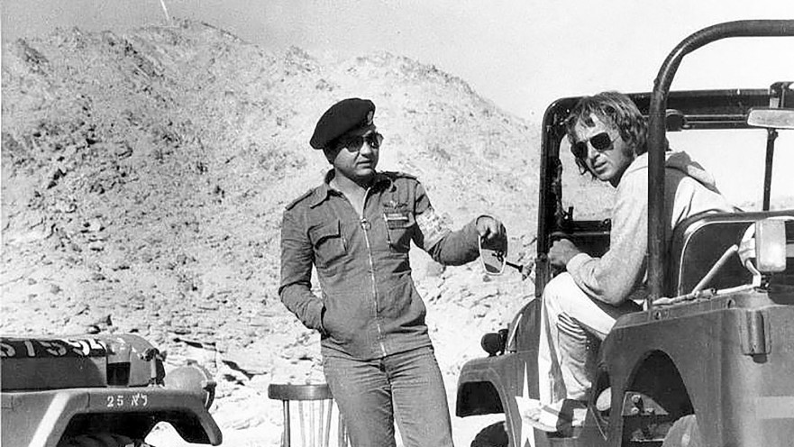 סרן נתן זהבי והקפטן המצרי אוסמה בצ׳ק פוינט