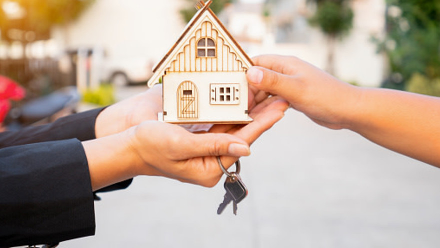 מהן ההשלכות של קבלת נכס במתנה?