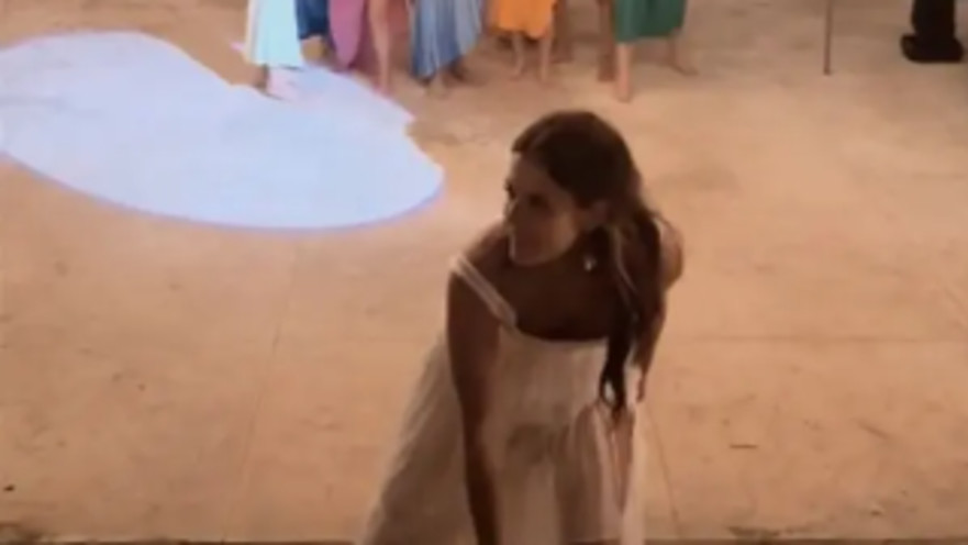 הכלה חשפה את ישבנה מול כל אורחי החתונה