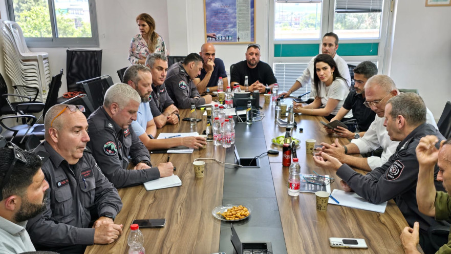 יוסי שלי בפגישה עם ראשי רשויות בצפון