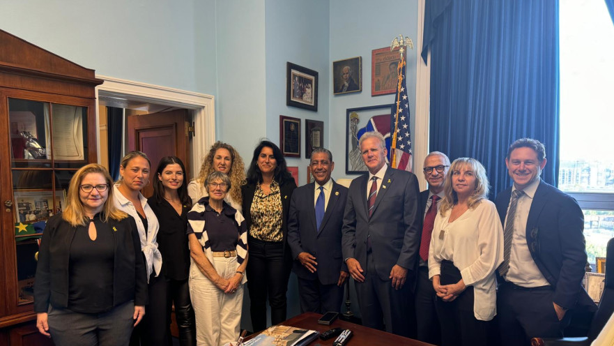 מייקל אורן וחברי המשלחת