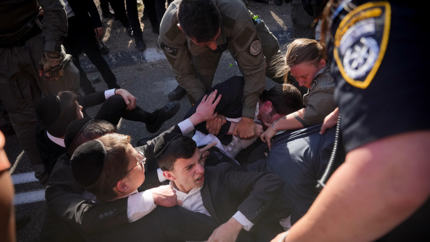 הפגנת חרדים נגד חוק הגיוס 2024