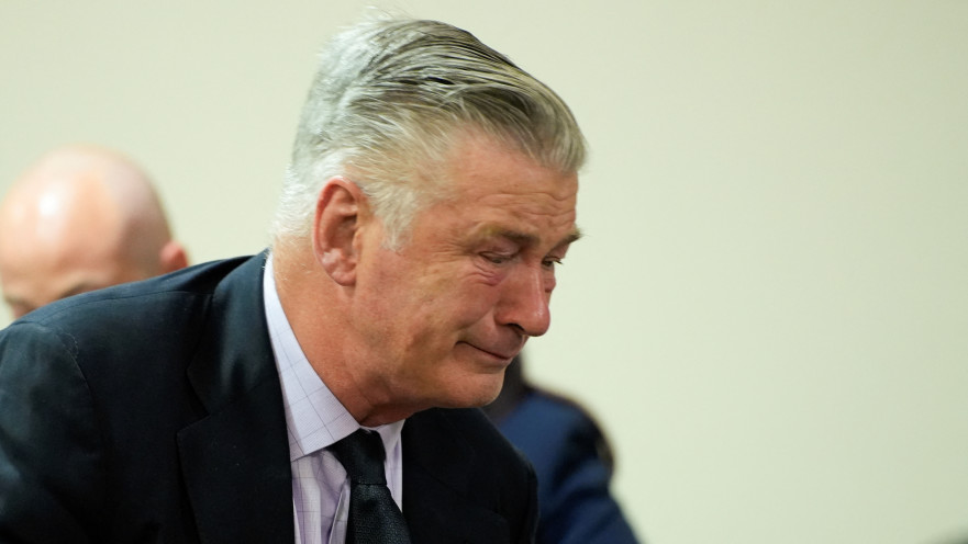 אלק בולדווין בבית המשפט