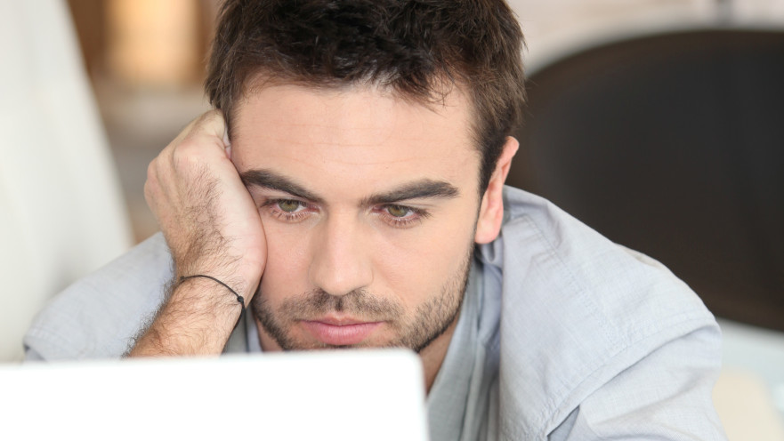 נותר המום ממה שגילה במחשב של אשתו