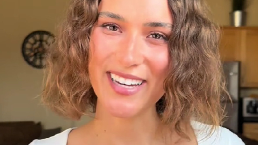 ג'נה ג'יין, כוכבת רשת ויראלית, חשבה שהיא יוצאת עם סוכן FBI