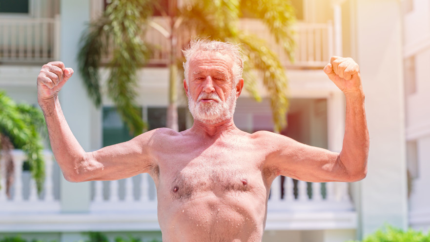 האם תוספת חלבון מסייעת לבניית שריר בגיל מבוגר?