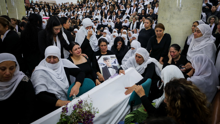 מסע ההלוויה של הילדים שנרצחו במג'דל שמס 