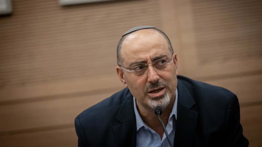 ניסים ואטורי