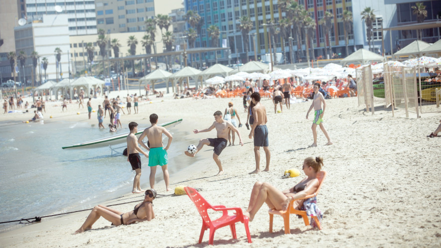 חוף ים בתל אביב