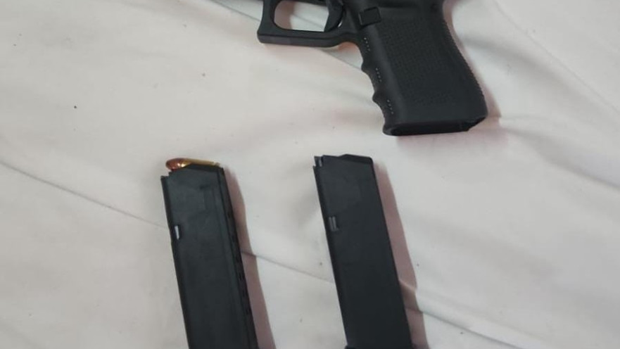 אקדח שנתפס, ארכיון