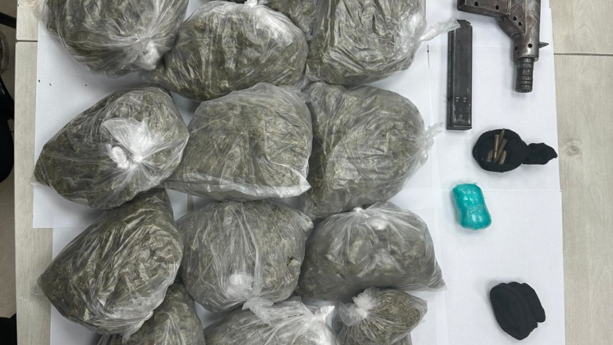 נשק, תחמושת וסמים שנתפסו בלוד